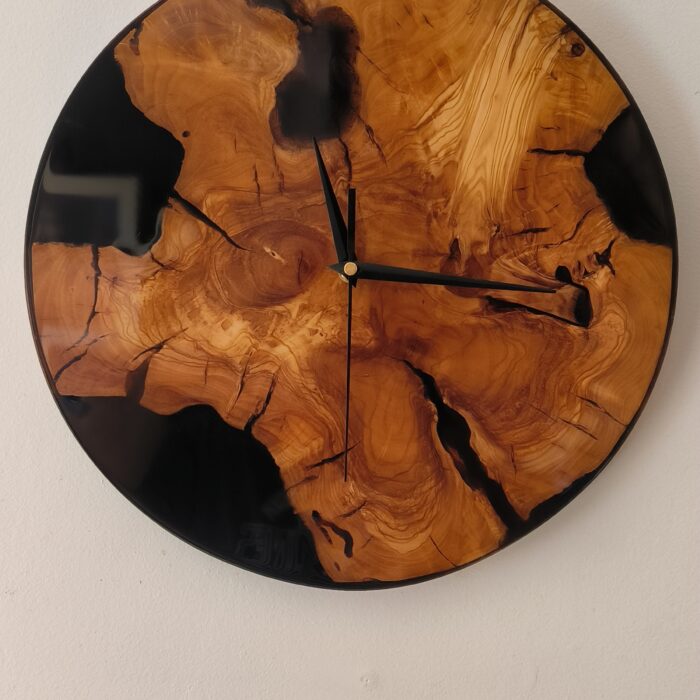 Horloge en Olivier